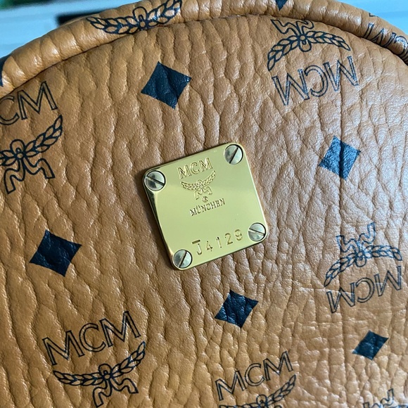 MCM Stark Small Side-Stud Backpack - Picture 15 of 17